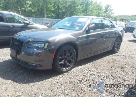 2023 Chrysler 300 300S из США, поврежденный, VIN 2C3CCABG0PH646962